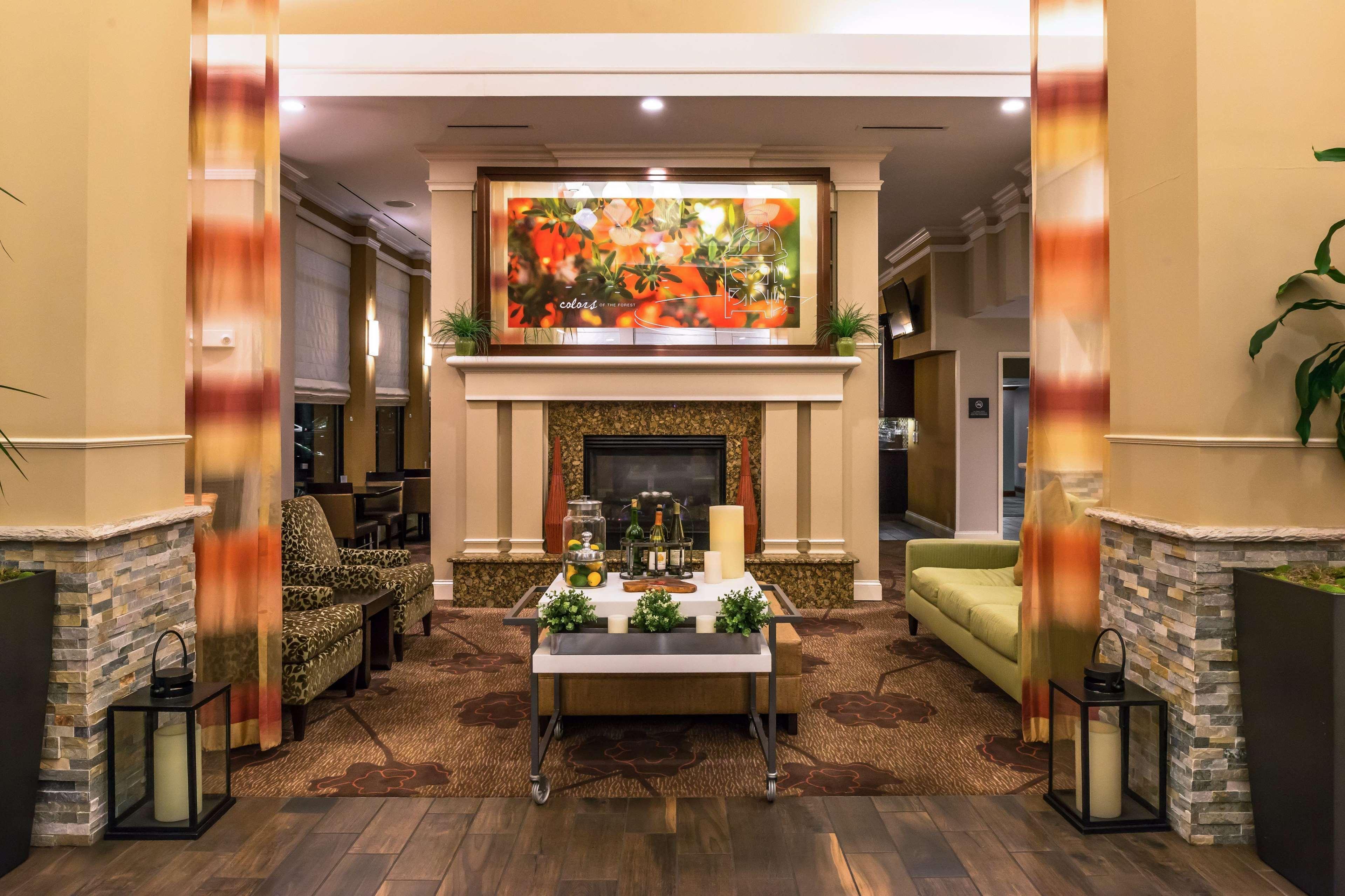 Hilton Garden Inn Detroit Southfield Exterior foto