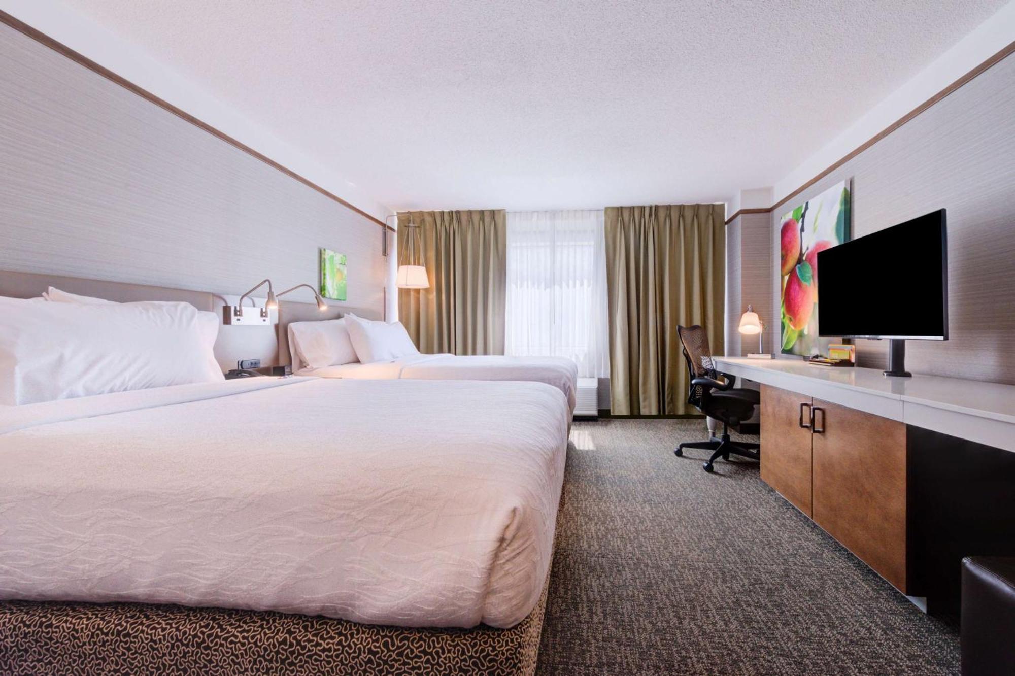 Hilton Garden Inn Detroit Southfield Exterior foto