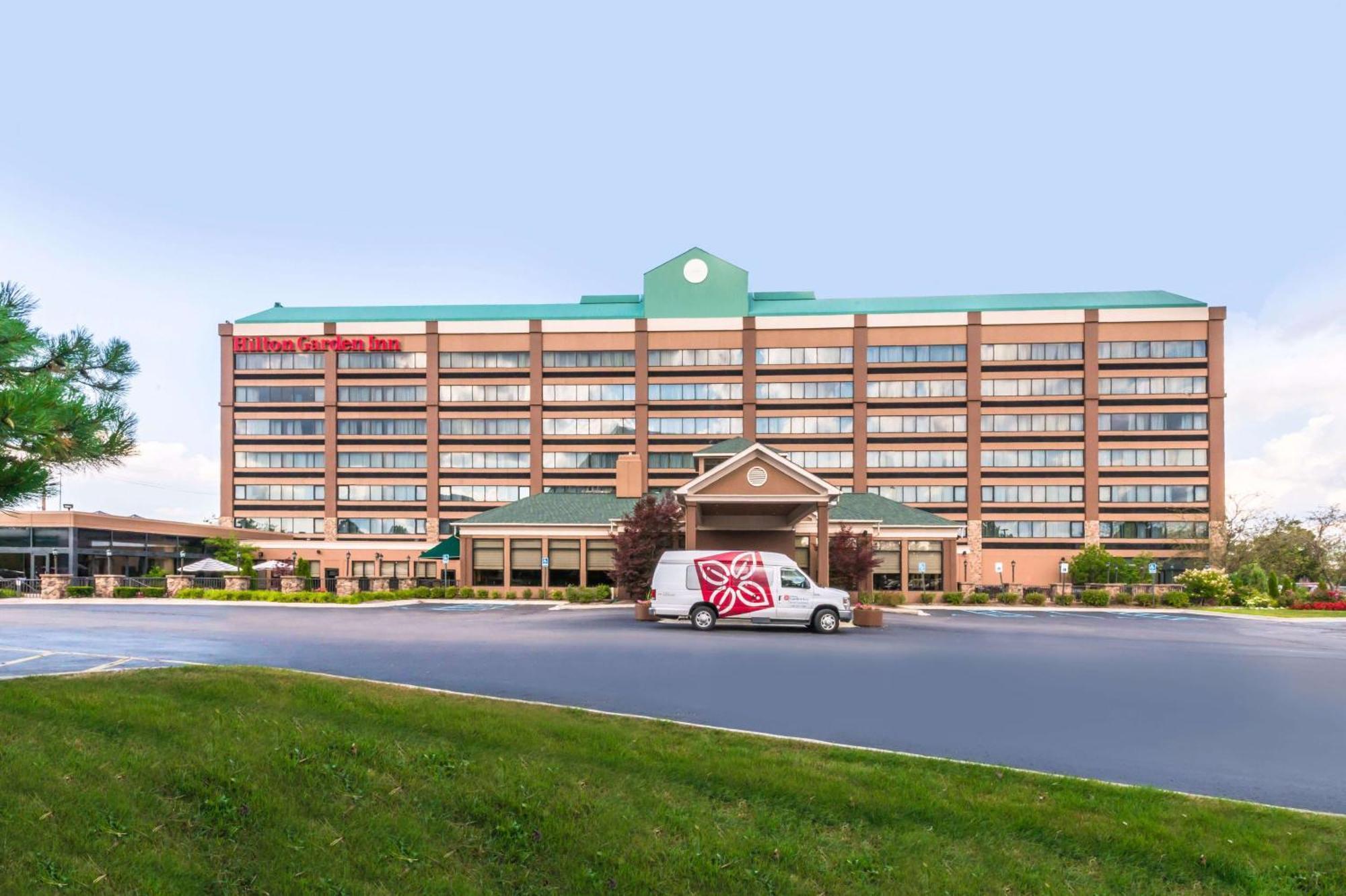 Hilton Garden Inn Detroit Southfield Exterior foto