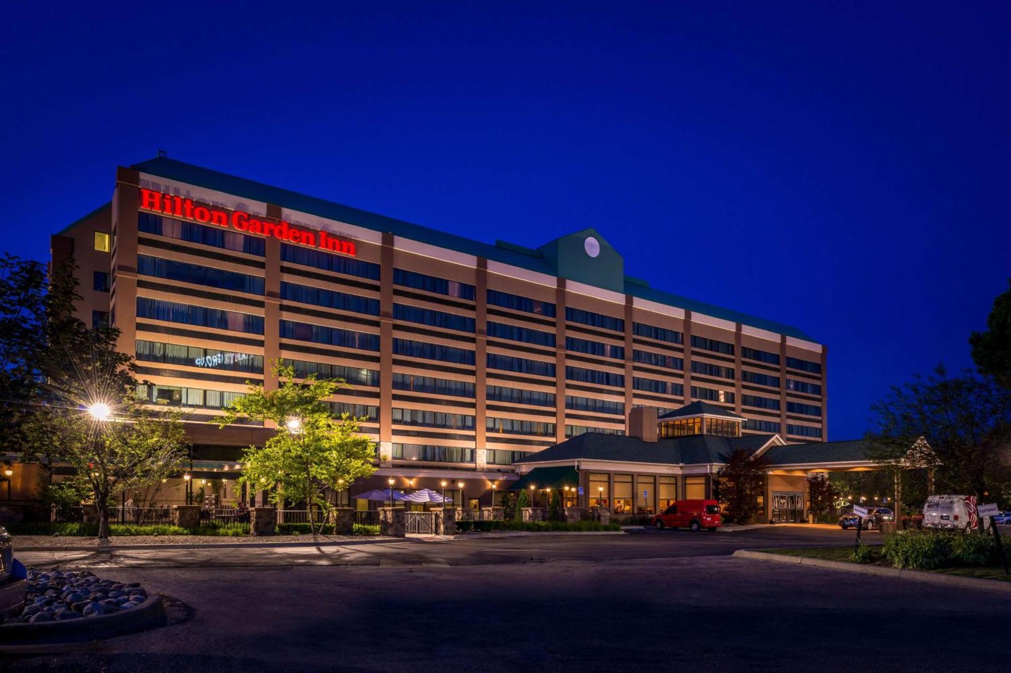 Hilton Garden Inn Detroit Southfield Exterior foto